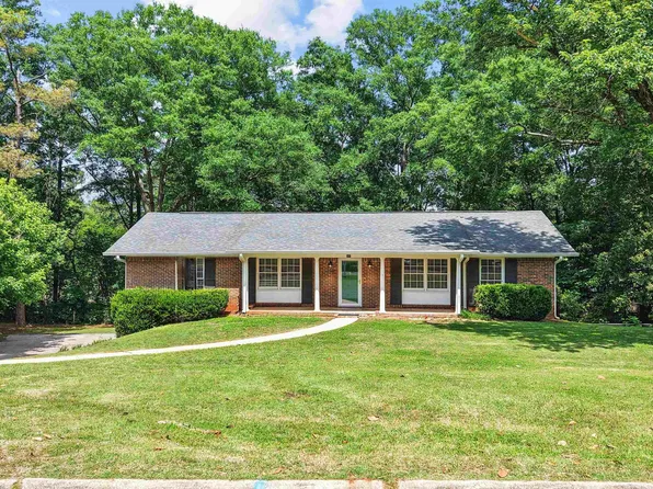 560 Shoshone Dr, Montevallo, AL 35115