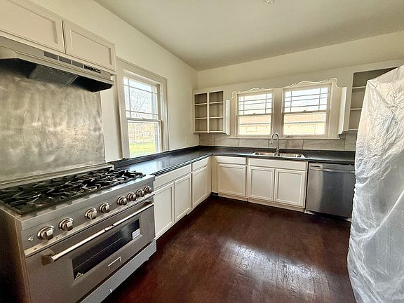 5th image of 700 N 6th St