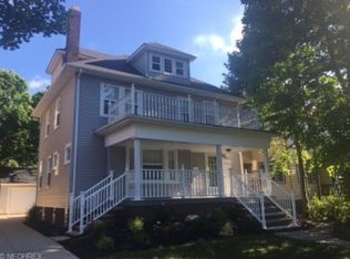 3080 Yorkshire Rd, Cleveland Heights, OH 44118