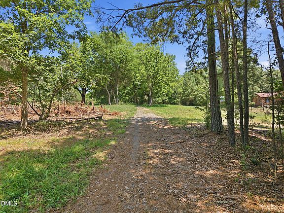 3rd image of 2185 Hanks Chapel Rd