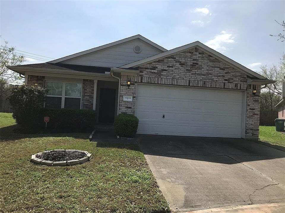 1st image of 13835 Coral Wood Ln