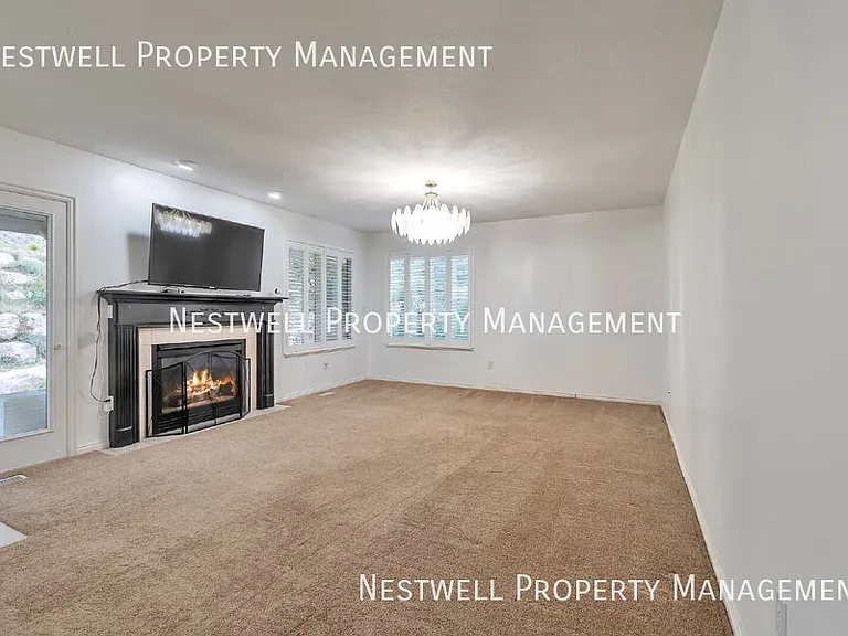 204 N Fairway Dr — Photo 7