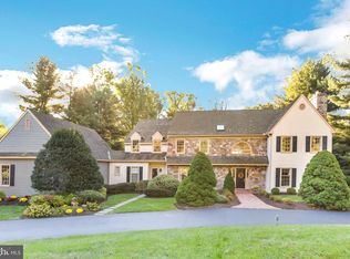 358 Pond View Rd, Devon, PA 19333