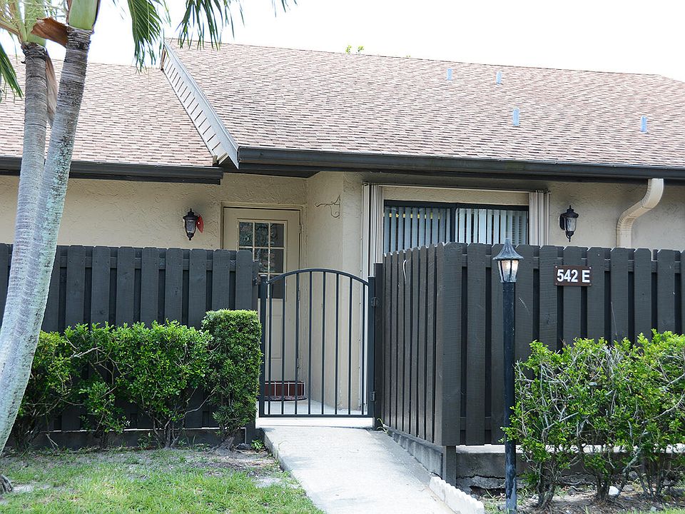1st image of 542 Shady Pine Way #E