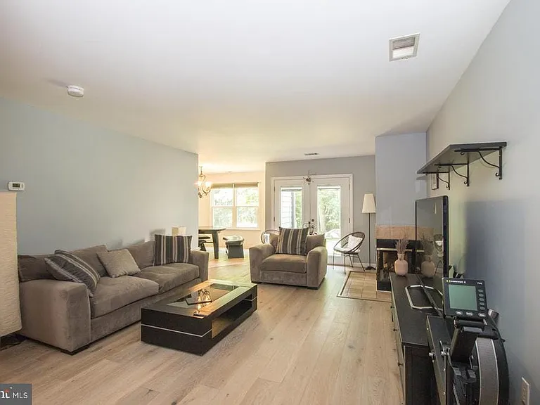 15 B Andover Cir #B — Photo 4