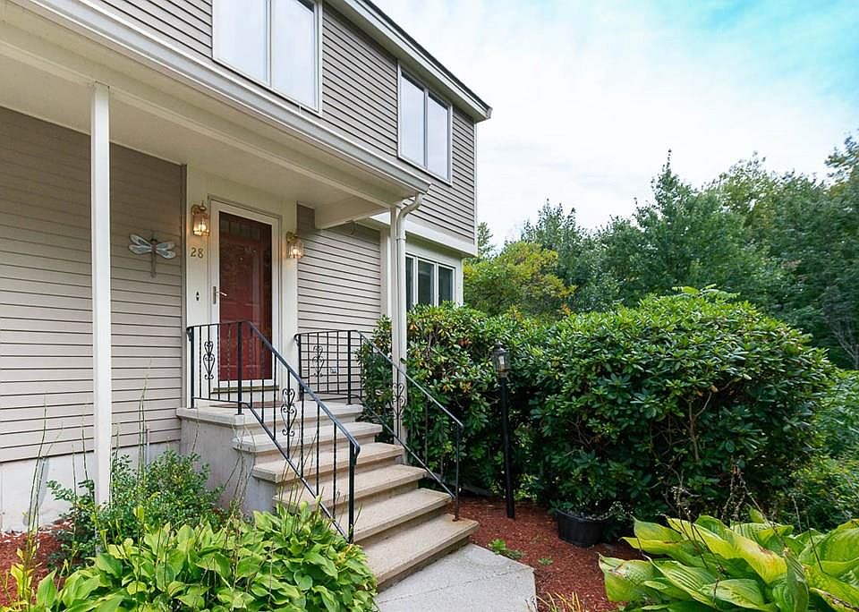 1st image of 28 Lilac Ln #28