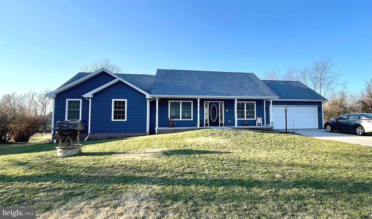 94 Rose Ln, New Oxford, PA 17350 | Zillow