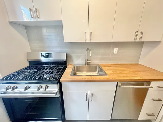 Rented by Keller Williams NYC | media 10