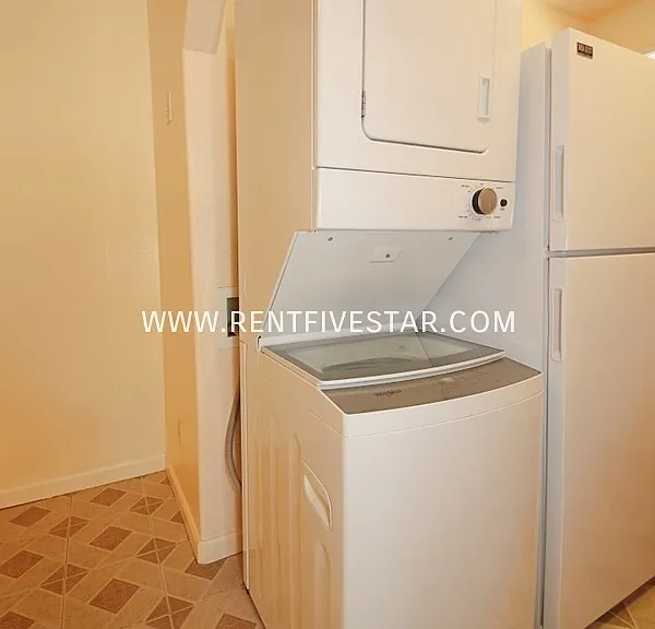 905 E Bridger St — Photo 11