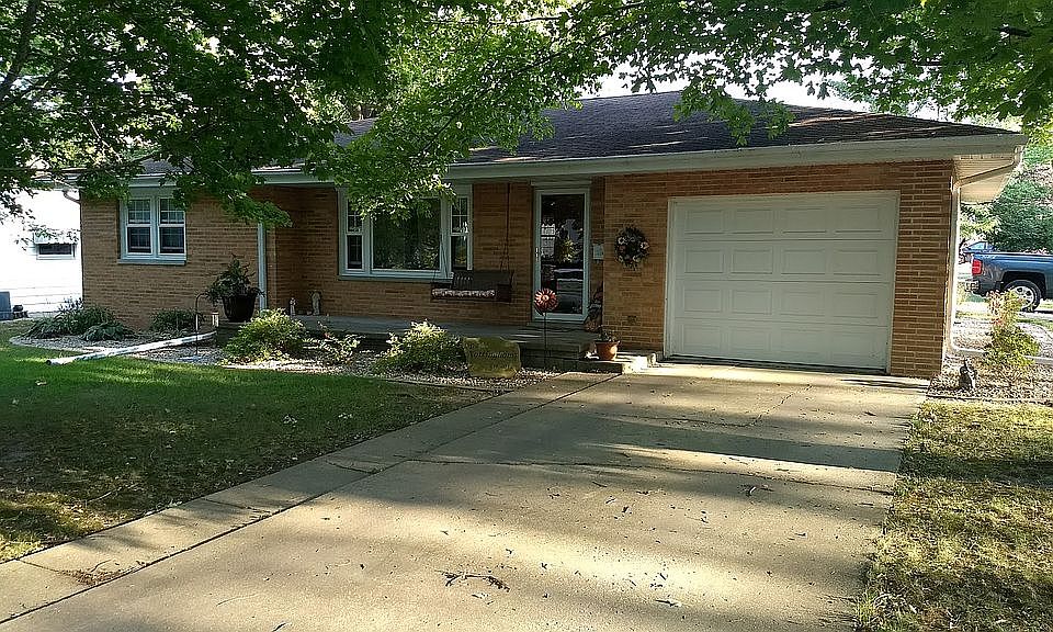 1st image of 914 W North 2nd St