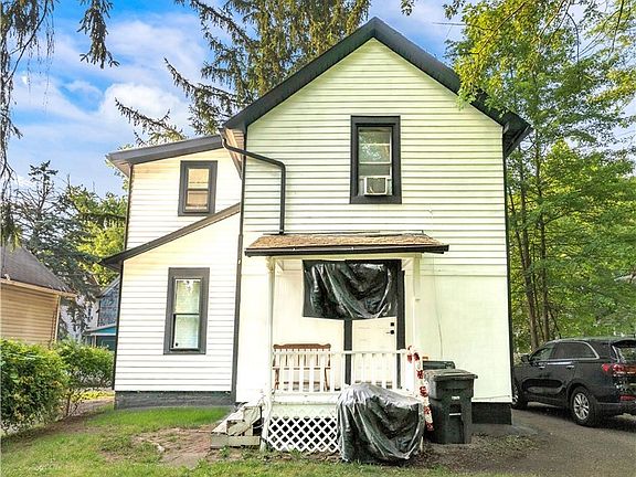 5th image of 386 E Voris St