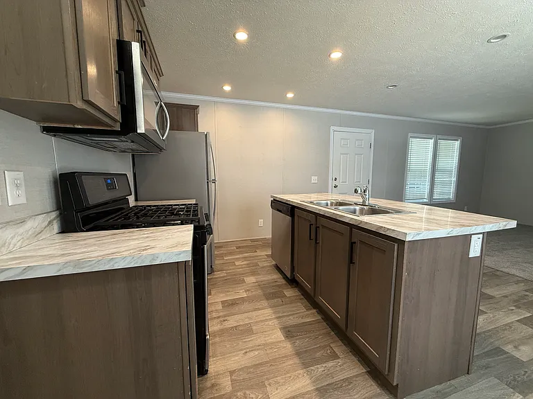 38000 Le Chateau Blvd #124 — Photo 26