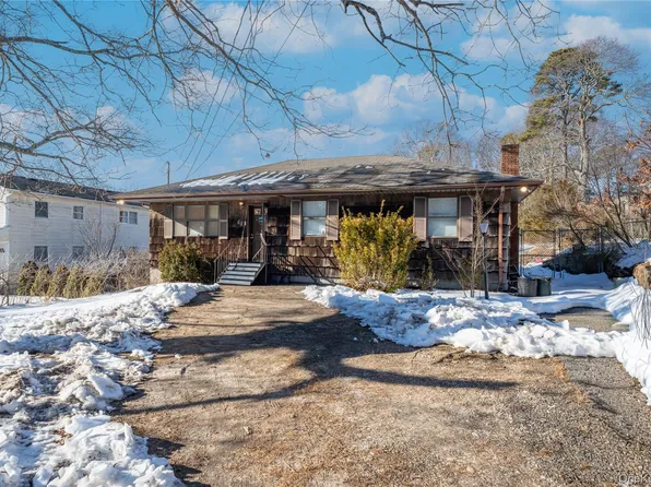 42 Victory Avenue, Shirley, NY 11967