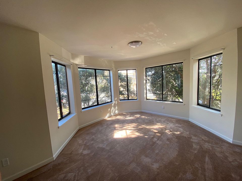 1st image of 3111 Vicente St #101