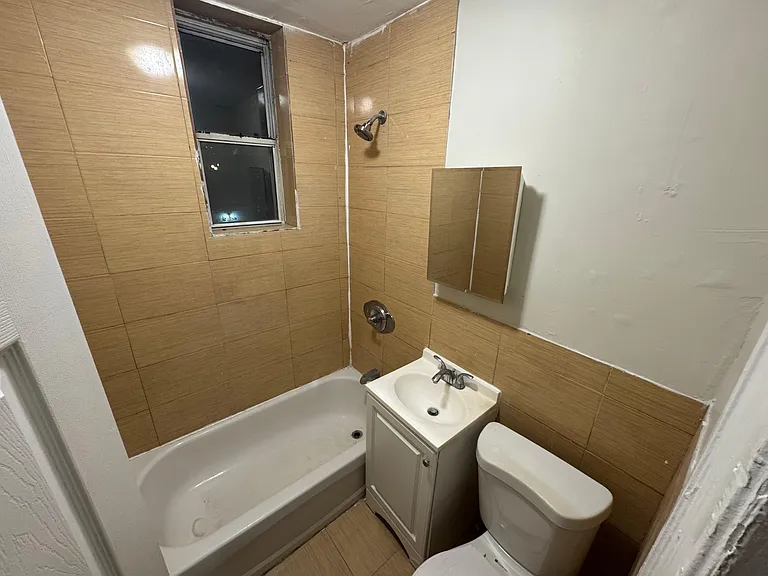 424 Park Ave #24R — Photo 6