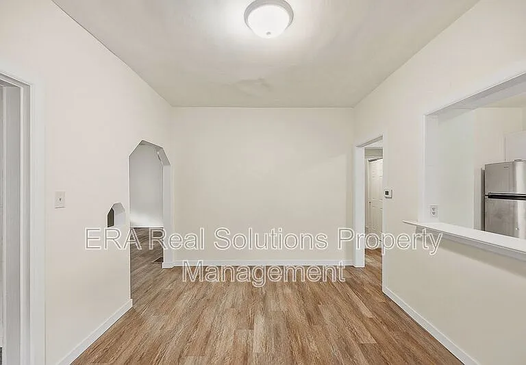 2028 W Galbraith Rd — Photo 22