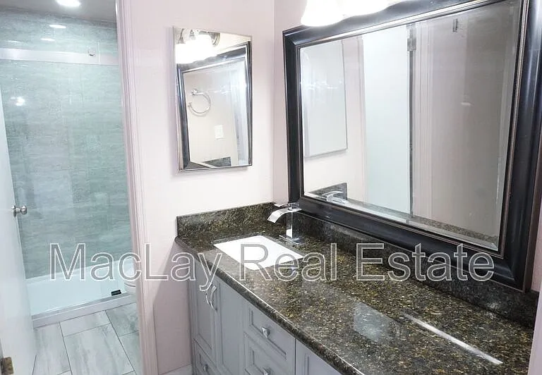 10444 N 69th St #107 — Photo 15
