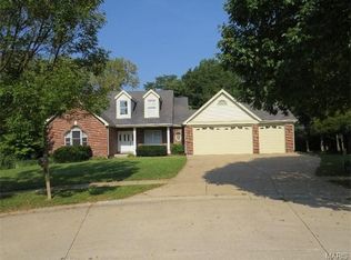 4404 Paddock Point Dr, Florissant, MO 63033
