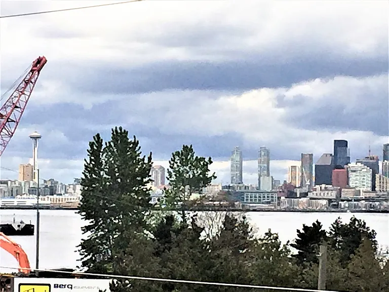 Harbor Square — Photo 14