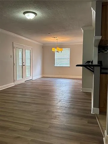 1401 Farrington Dr — Photo 5