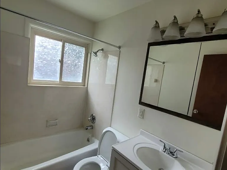 1416 Fowler Dr — Photo 6
