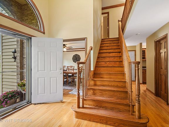 3rd image of 15914 Aspen Ct