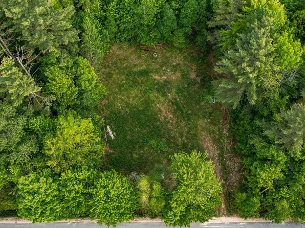 712 Main Street, Sumner, ME 04292