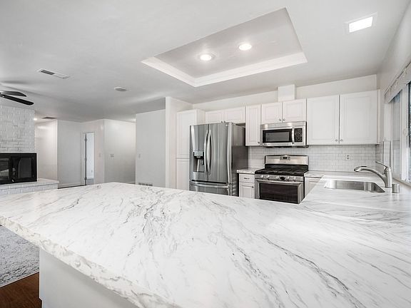5th image of 338 Rancho Vista Pl