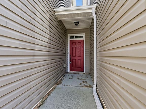 4th image of 259 Derby Ct