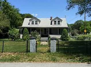 165 Whitford St, Warwick, RI 02886