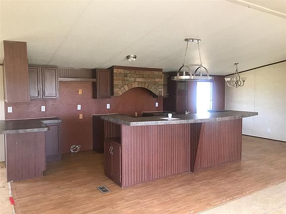 4th image of 6009 Black Springs Ln