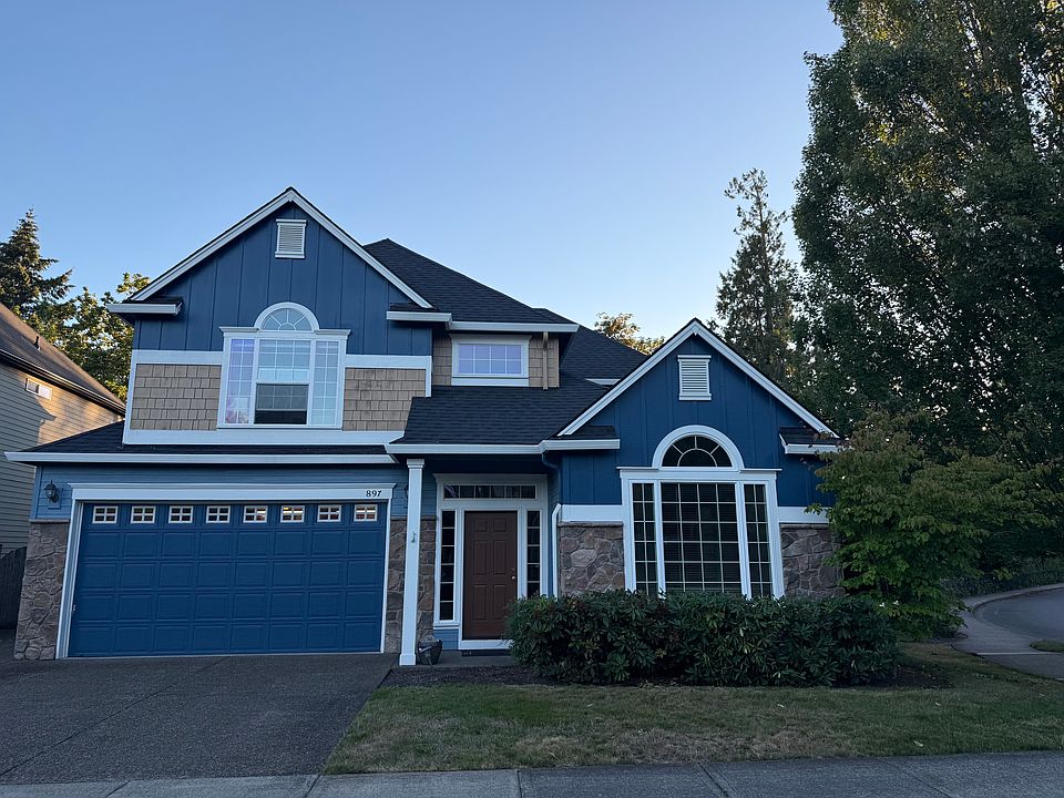 1st image of 897 NE Retford Ave