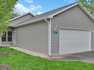 35 Rushmore Rd, Fox Lake, IL 60020