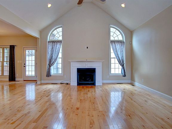 5th image of 58 Mountaineer Way