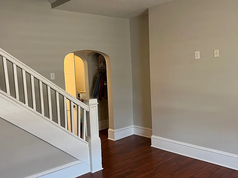 689 E Whittier St — Photo 10