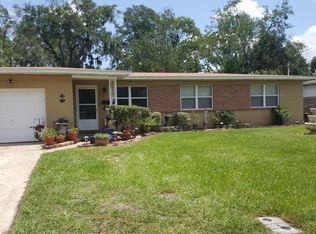 2827 Holly Point Dr, Jacksonville, FL 32277