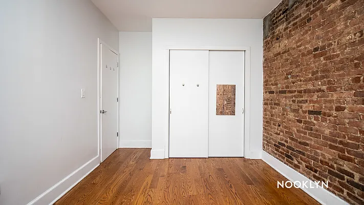 Rented by Nooklyn NYC LLC | media 31