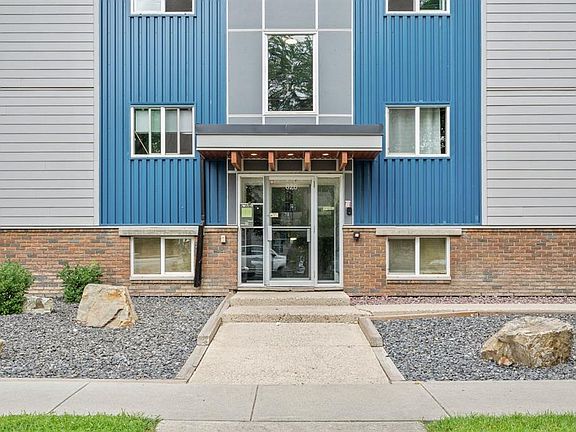 2nd image of 626 S 2nd Ave NE #201