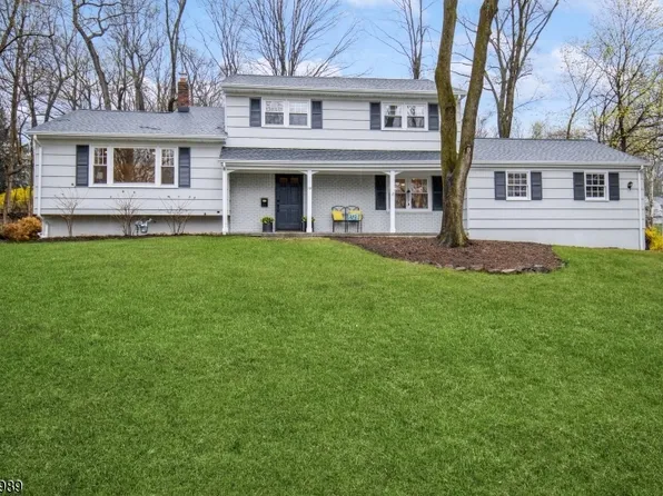 19 Hathaway Dr, New Providence Boro, NJ 07974