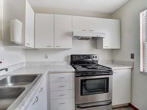 5th image of 5704 Snow Dr