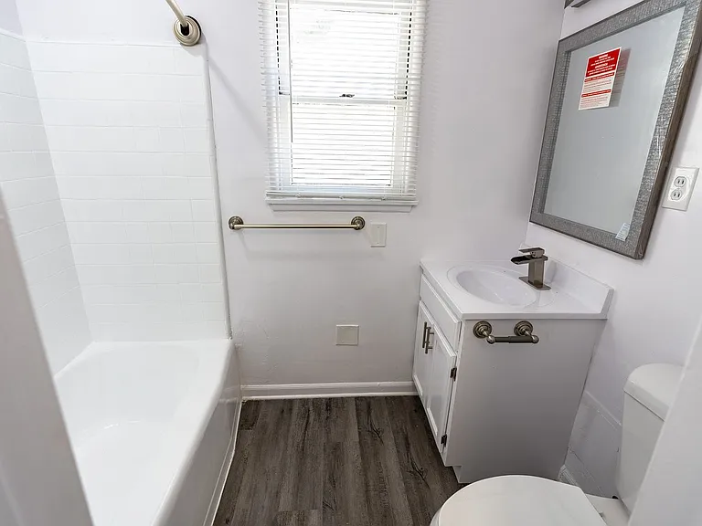7056 Lanewood Ave — Photo 32