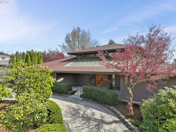 10340 SE Tower Dr, Damascus, OR 97089