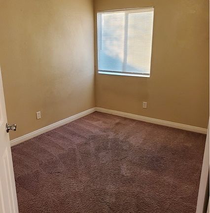 3rd image of 1152 Kimball St