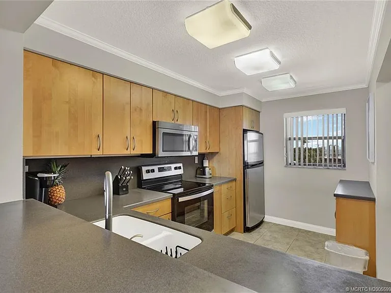 9490 S Ocean Dr #410 — Photo 14