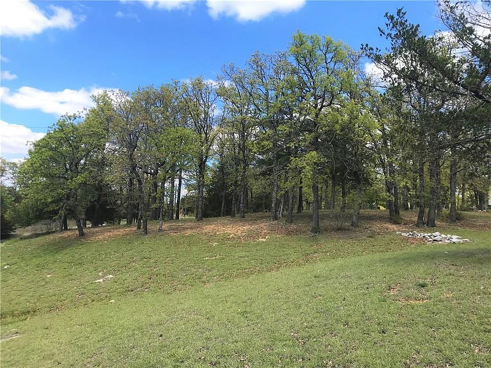 2nd image of Castle Rock Pl