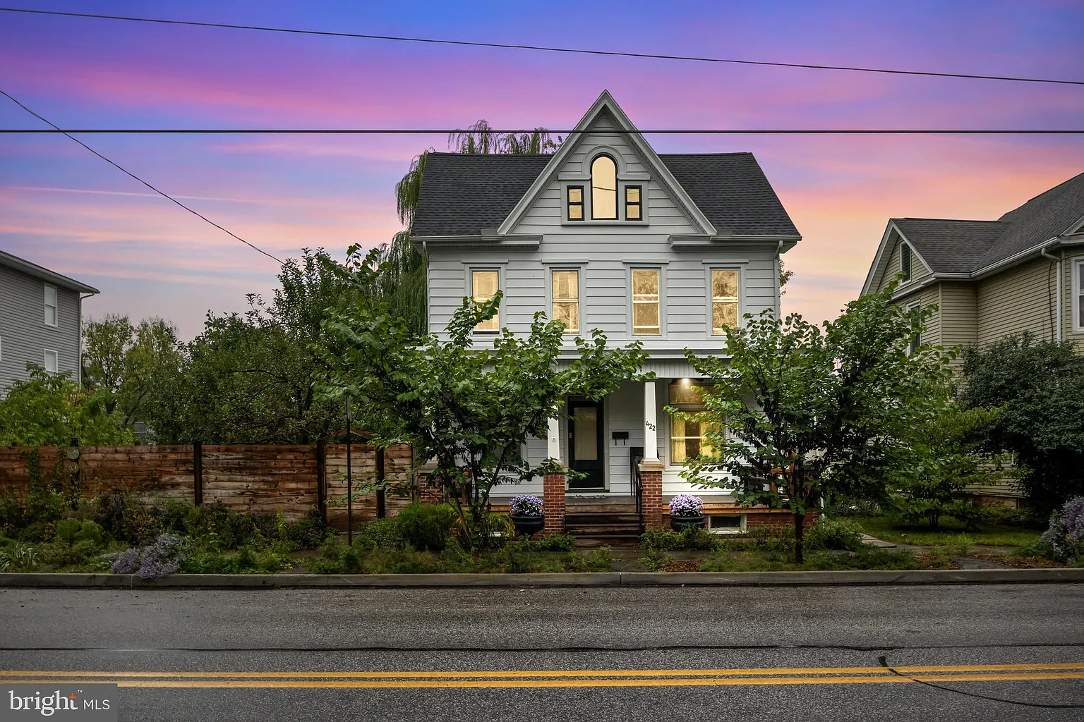 422 W Simpson St photo 1
