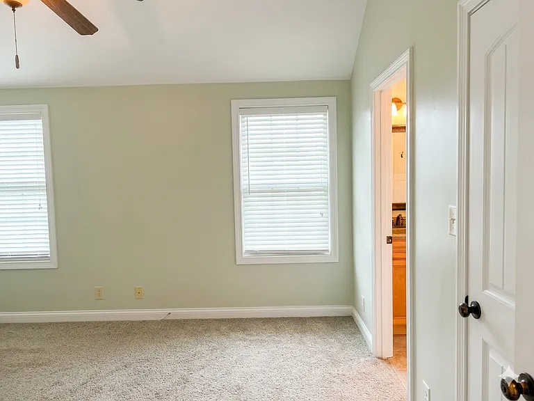 284 Ivy Bend Cir — Photo 16