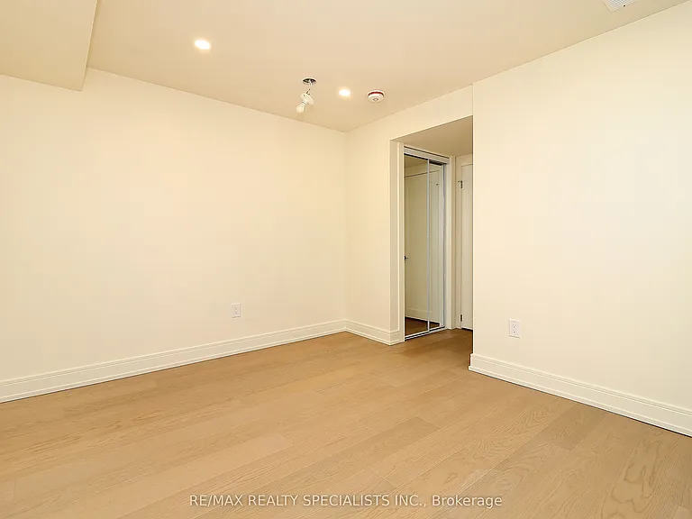 5815 Rainspring Dr — Photo 12