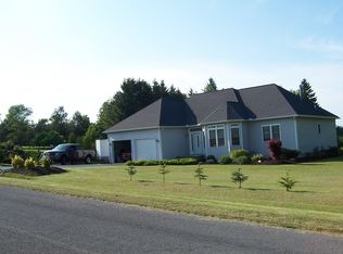 3053 Pinfeather Pl, Auburn, NY 13021