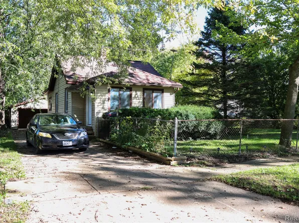3119 Churchill Ave, Flint, MI 48506